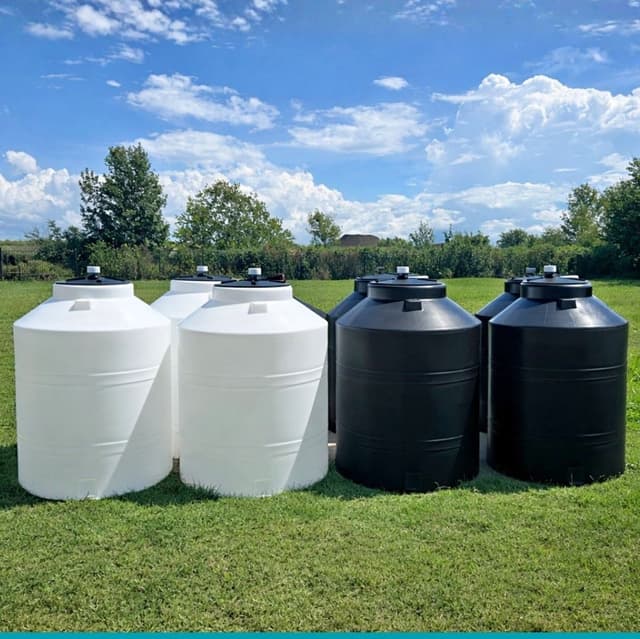 300 GALLON VERTICAL LIQUID STORAGE TANK - BLACK OR WHITE - BRAND NEW - PICKUP OR DELIVERY AVAILABLE